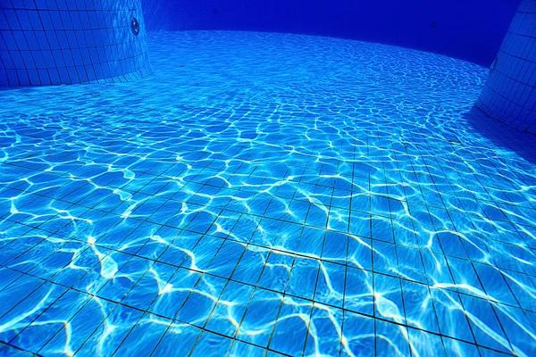 From Cleaning to Repairs: Comprehensive Pool Service Solutions