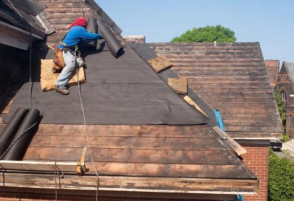 How to Choose the Right Material for Your Roof Replacement