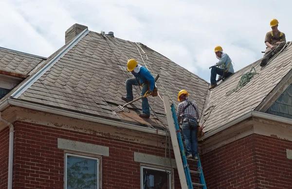 Choosing the Right Longview Roofing Contractors for Your Home