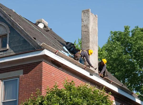 Choosing the Right Materials for Your Groveland Roofing Installation