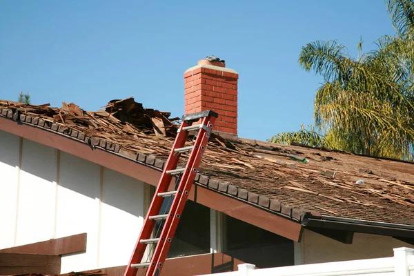 Questions to Ask a Roof Replacement Contractor Before Hiring