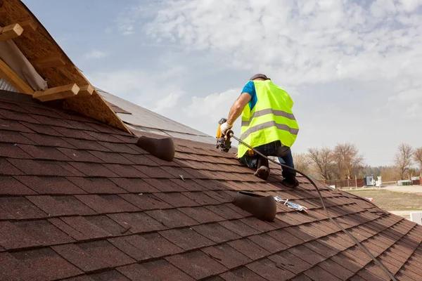 Choosing a Magnolia Roofing Contractor for Storm Damage Repairs