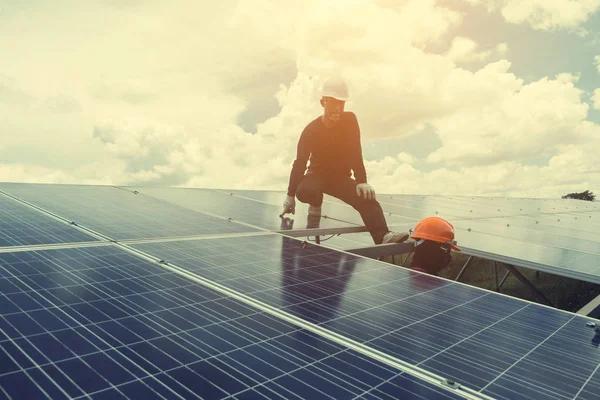 Switch to Green Energy with Solar Installation Service
