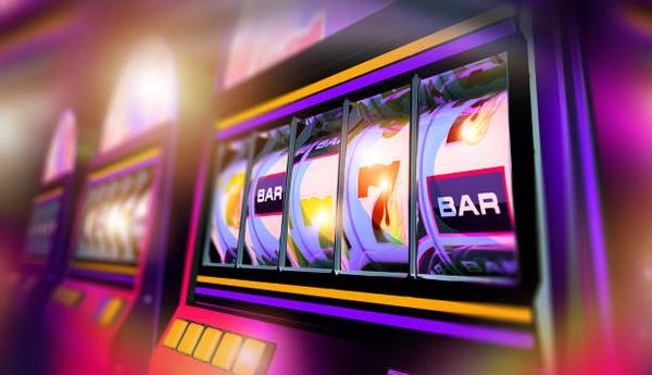 How Players Choose Between Games on online casino Singapore