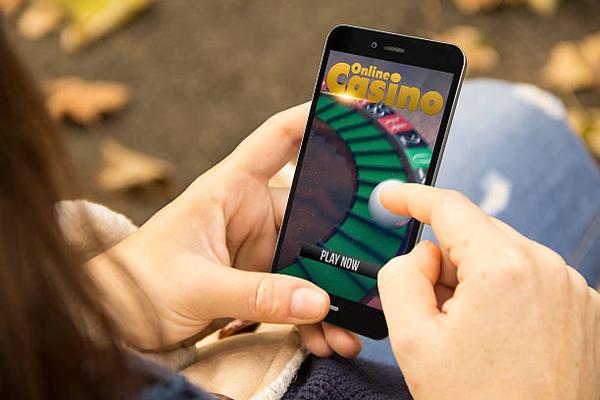 Explore Casino Game Variety with オンラインカジノ Gaming Options